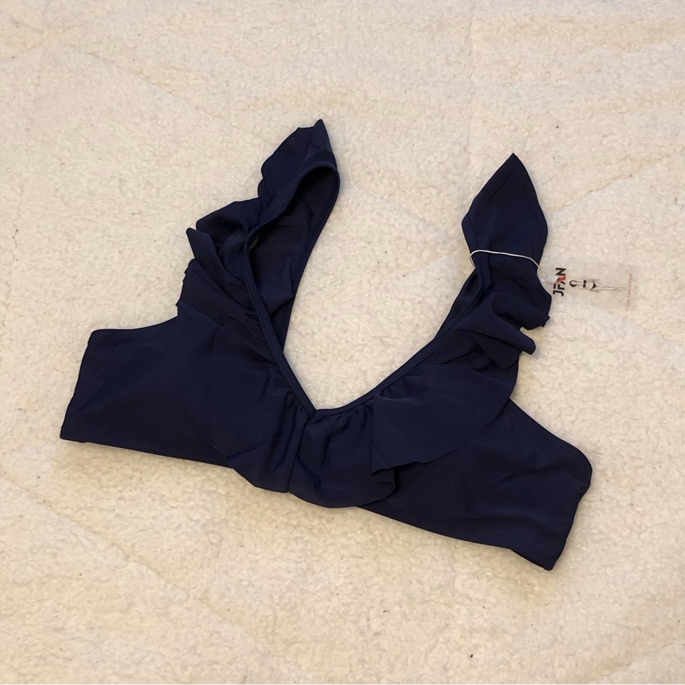 🆕 NWT Navy Blue Ruffle Bikini Top